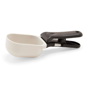 EveryYay Cuchara Medidora con Clip Color Negro para Alimento para Perro, 1 Taza EveryYay Cuchara Medidora con Clip Color Negro para Alimento para Perro, 1 Taza